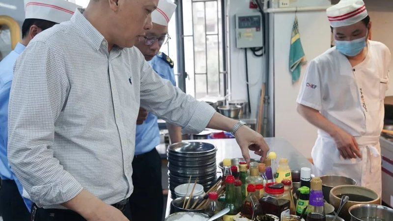 进口饼干超市加盟，价格背后的考量因素**